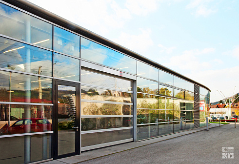 Панорамные ворота AluTherm Alutech